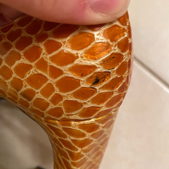 Stuart Weitzman Gold Snake Square Toe Pump - Picture 7 of 10